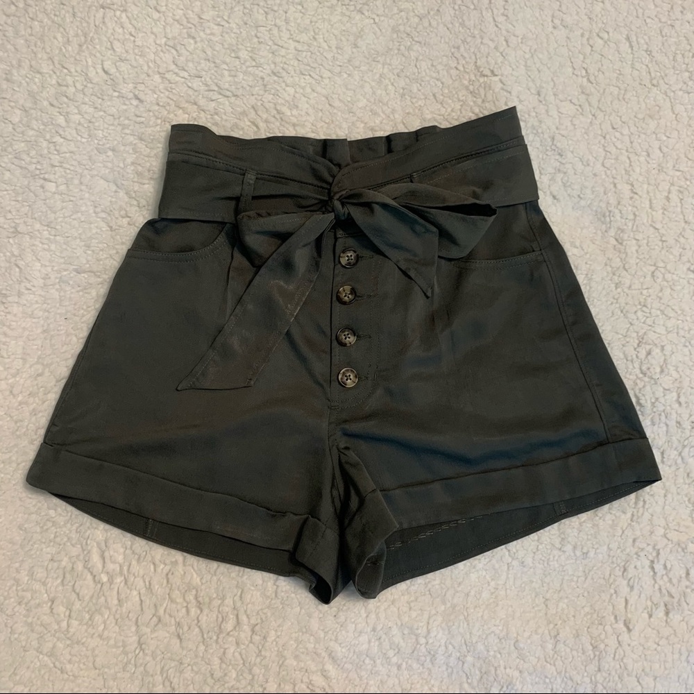 Express Extreme High Rise Green Belted Tie Bow Waistband Button Closure Size XS - Picture 2 of 16